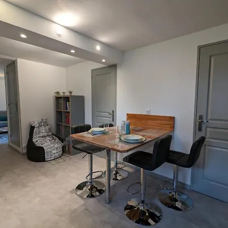 Летний дом Lumineux Avec Jardin Privatif, Proche Chateau De La Rochefoucauld, Equipements Bebe Et Velos Inclus - Fr-1-653-232