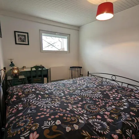 Lumineux Avec Jardin Privatif, Proche Château De La Rochefoucauld, équipements Bébé Et Vélos Inclus - Fr-1-653-232 *