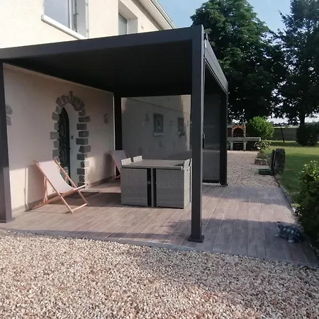 Lumineux Avec Jardin Privatif, Proche Chateau De La Rochefoucauld, Equipements Bebe Et Velos Inclus - Fr-1-653-232 La Rochefoucauld