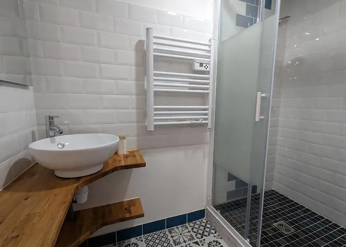 Lumineux Avec Jardin Privatif, Proche Château De La Rochefoucauld, équipements Bébé Et Vélos Inclus - Fr-1-653-232 La Rochefoucauld