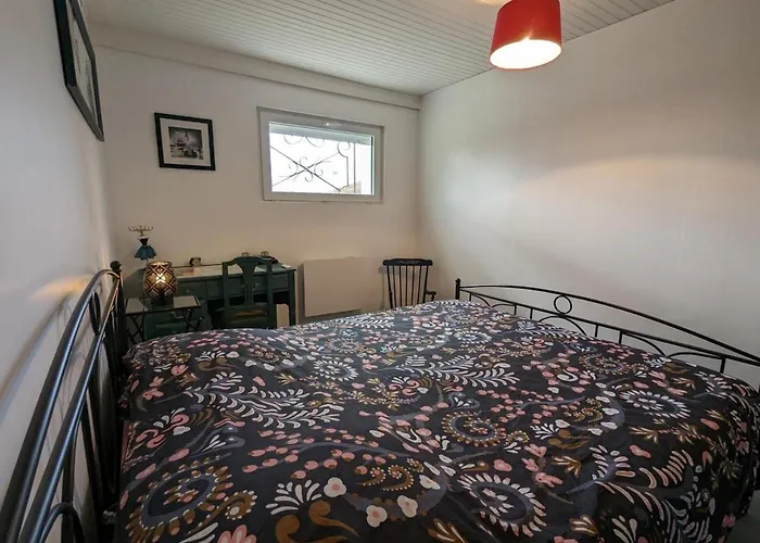 Lumineux Avec Jardin Privatif, Proche Château De La Rochefoucauld, équipements Bébé Et Vélos Inclus - Fr-1-653-232 *